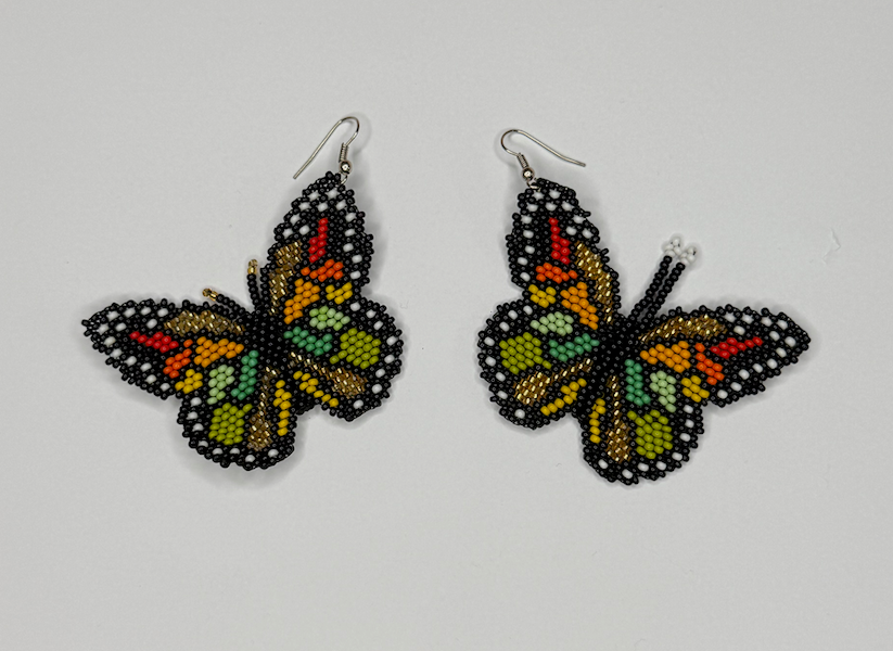 手工蝴蝶耳环 - 多色珠子(Chaquiras)