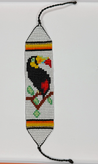 手工制作的巨嘴鸟手链 - 多色珠子（Chaquiras）