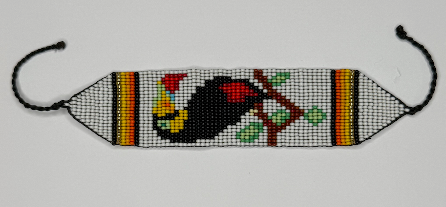 手工制作的巨嘴鸟手链 - 多色珠子（Chaquiras）